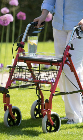 Rollator mit vier Rädern